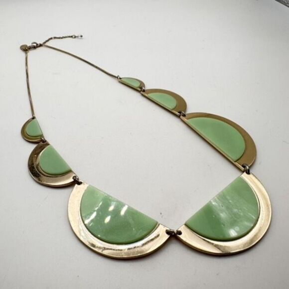 Ann Taylor LOFT jewelry polished gold Light green semi circle cluster necklace - Picture 4 of 10